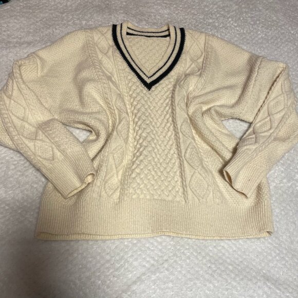 Academia V Neck Tennis Sweater Med White Cricket Cable Hand Knit - Picture 1 of 3